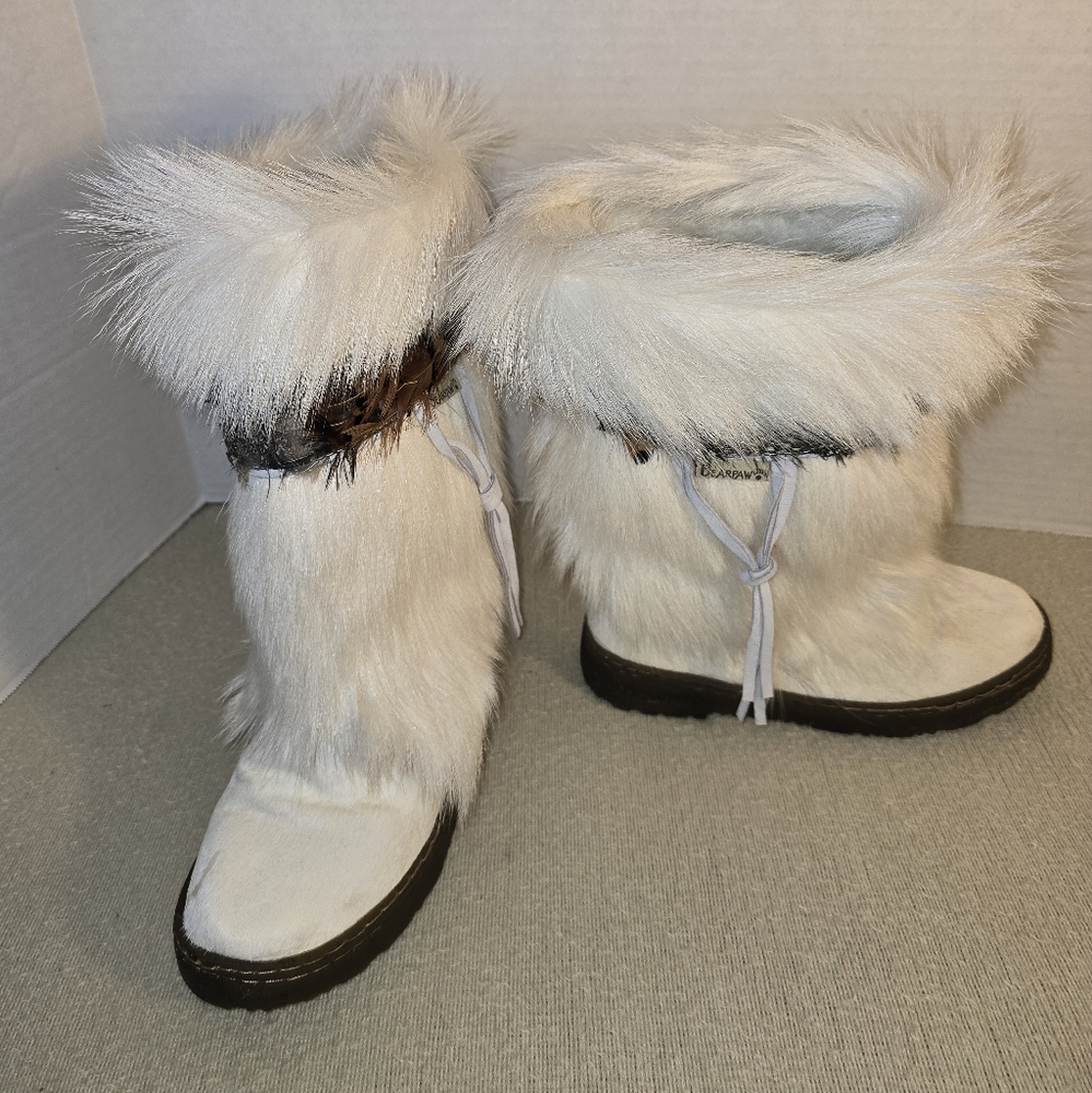 Kola BearPaw Cream Fur Boots size 6
